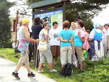 Otvorenie náučného chodníka Bojnice Dubnica – Hradište 15.6.2007 Otvorenie náučného chodníka Bojnice Dubnica – Hradište 15.6.2007