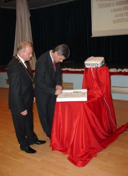 Najúspešnejší športovci, športové kolektívy, tréneri a funkcionári športu v meste Bojnice za rok 2009 Najúspešnejší športovci, športové kolektívy, tréneri a funkcionári športu v meste Bojnice za rok 2009